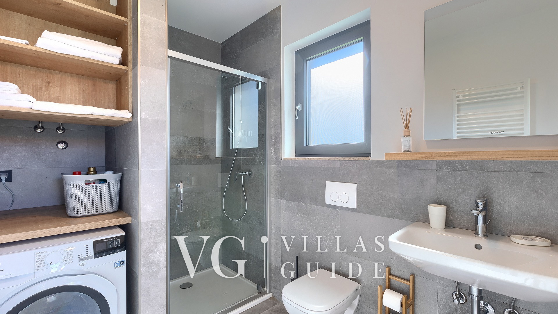 Villa Povetica Bathroom