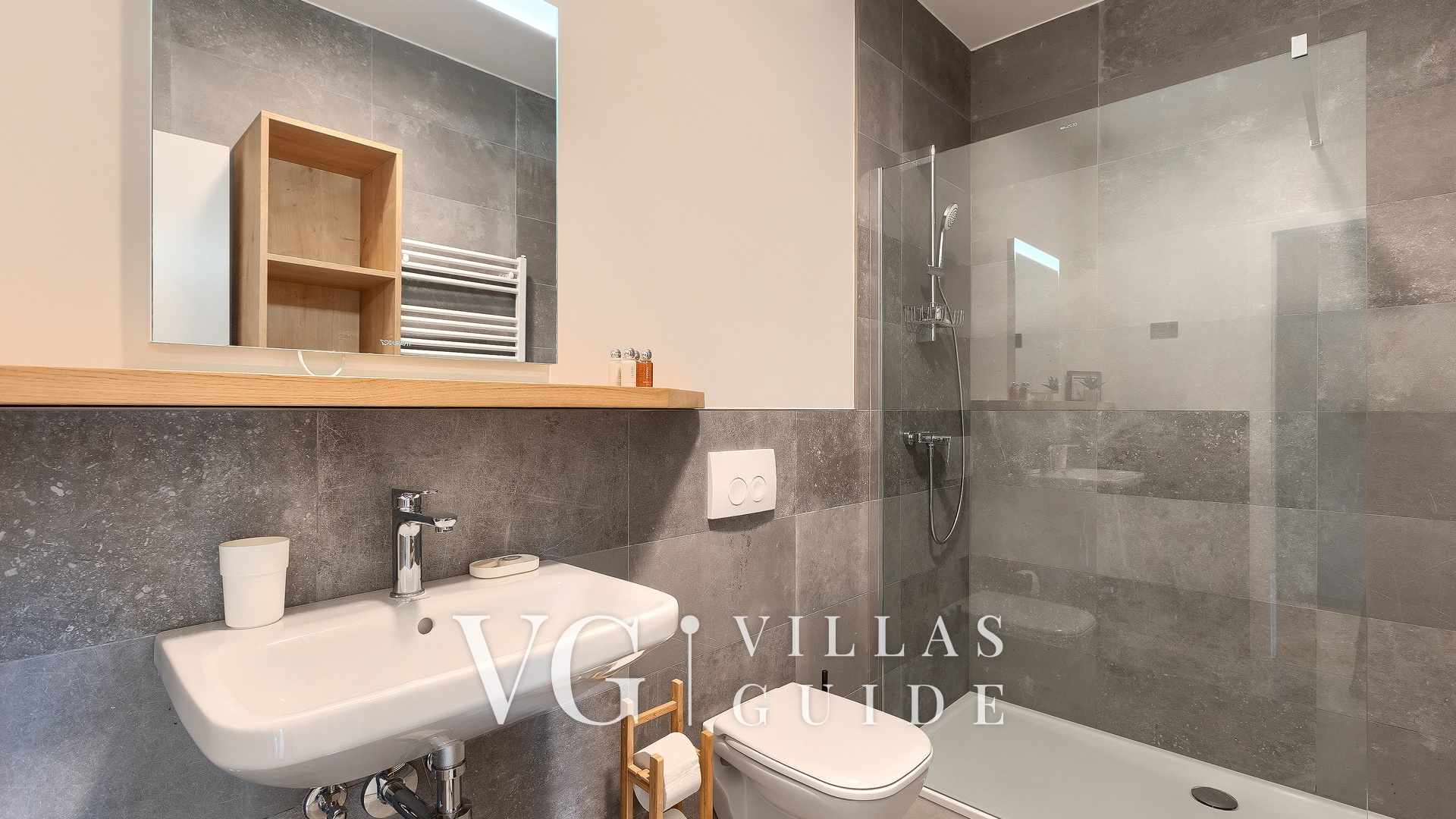 Villa Povetica Bathroom