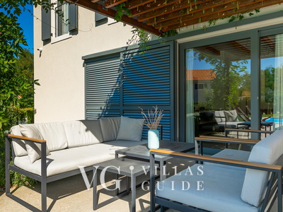 Villa Povetica Additional content