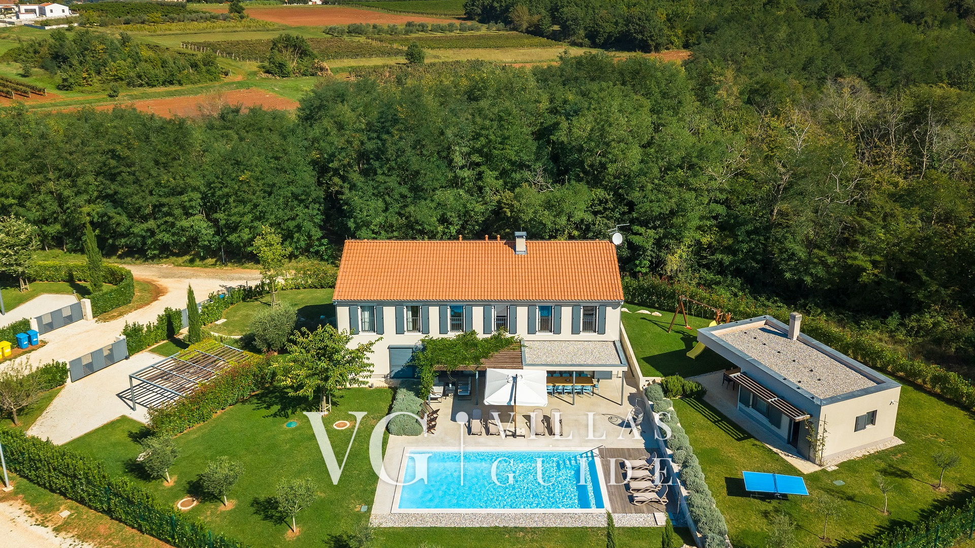 Villa Povetica Garden and property exterior