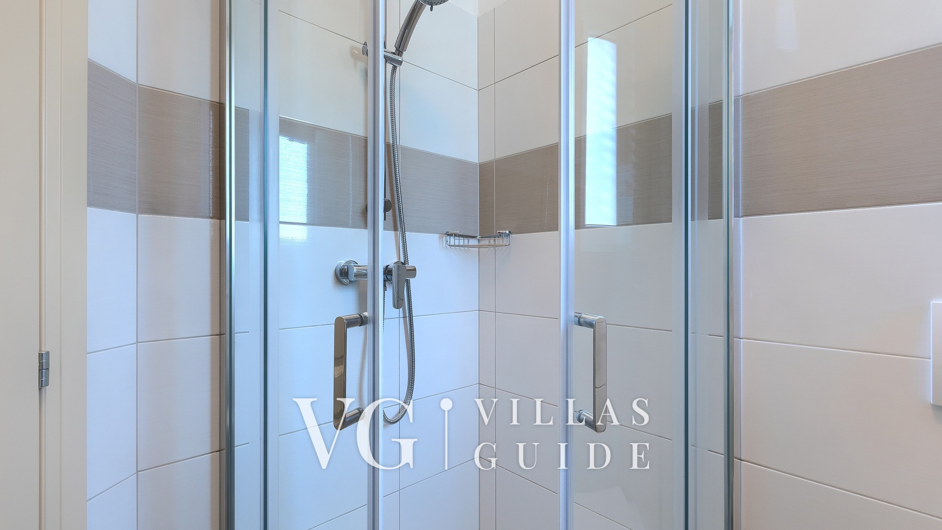 Villa Gardenia Bathroom