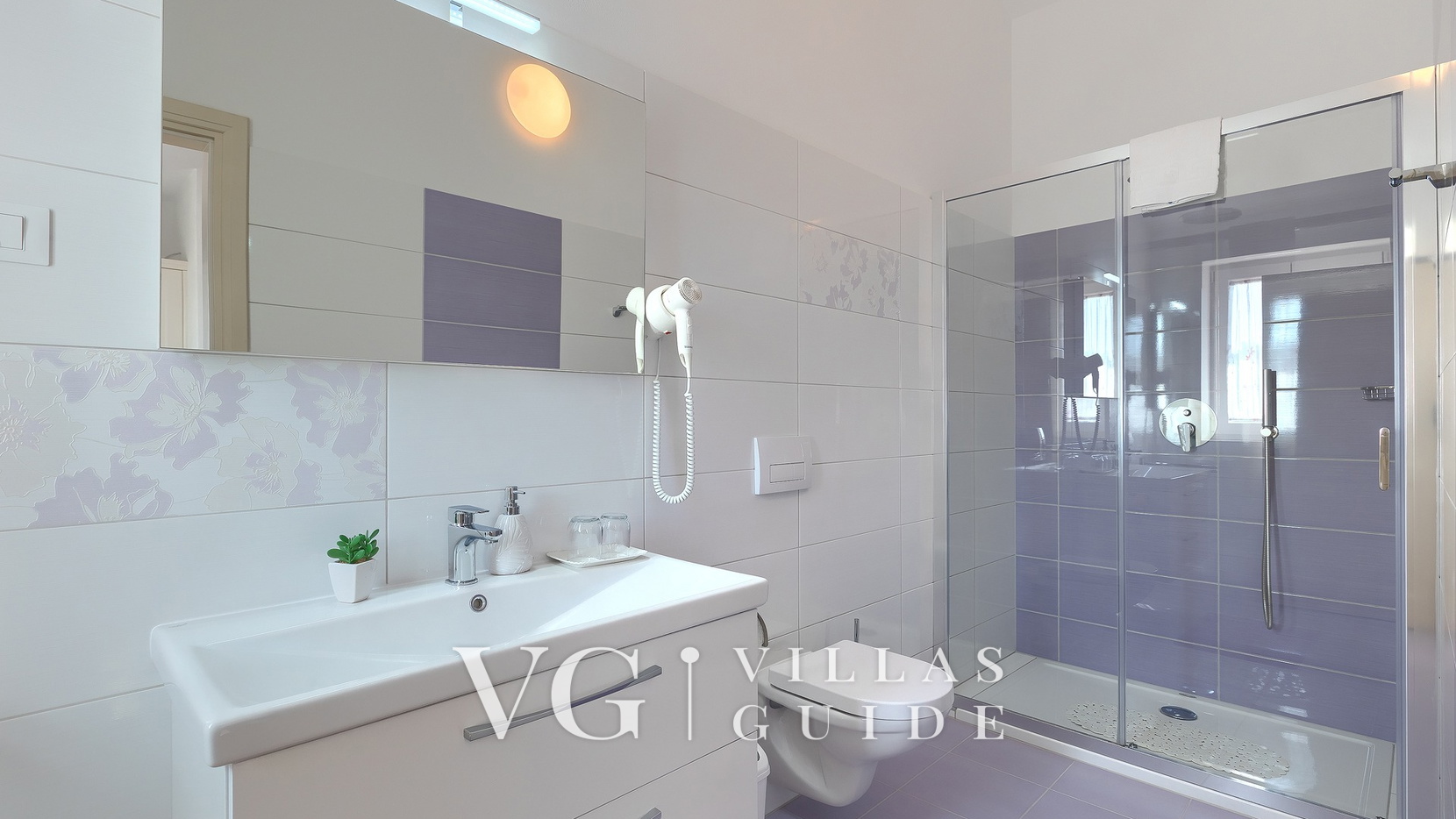 Villa Gardenia Bathroom