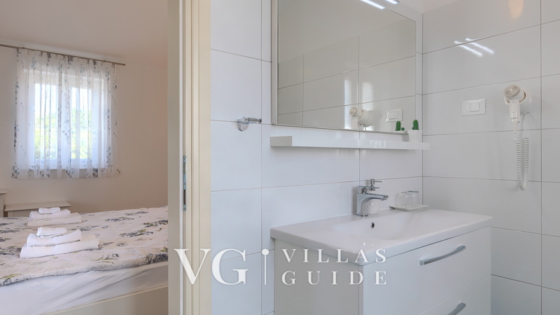 Villa Gardenia Bathroom