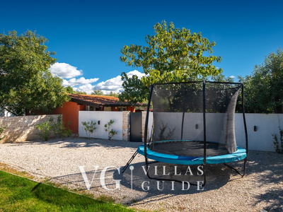 Villa Alves Additional content