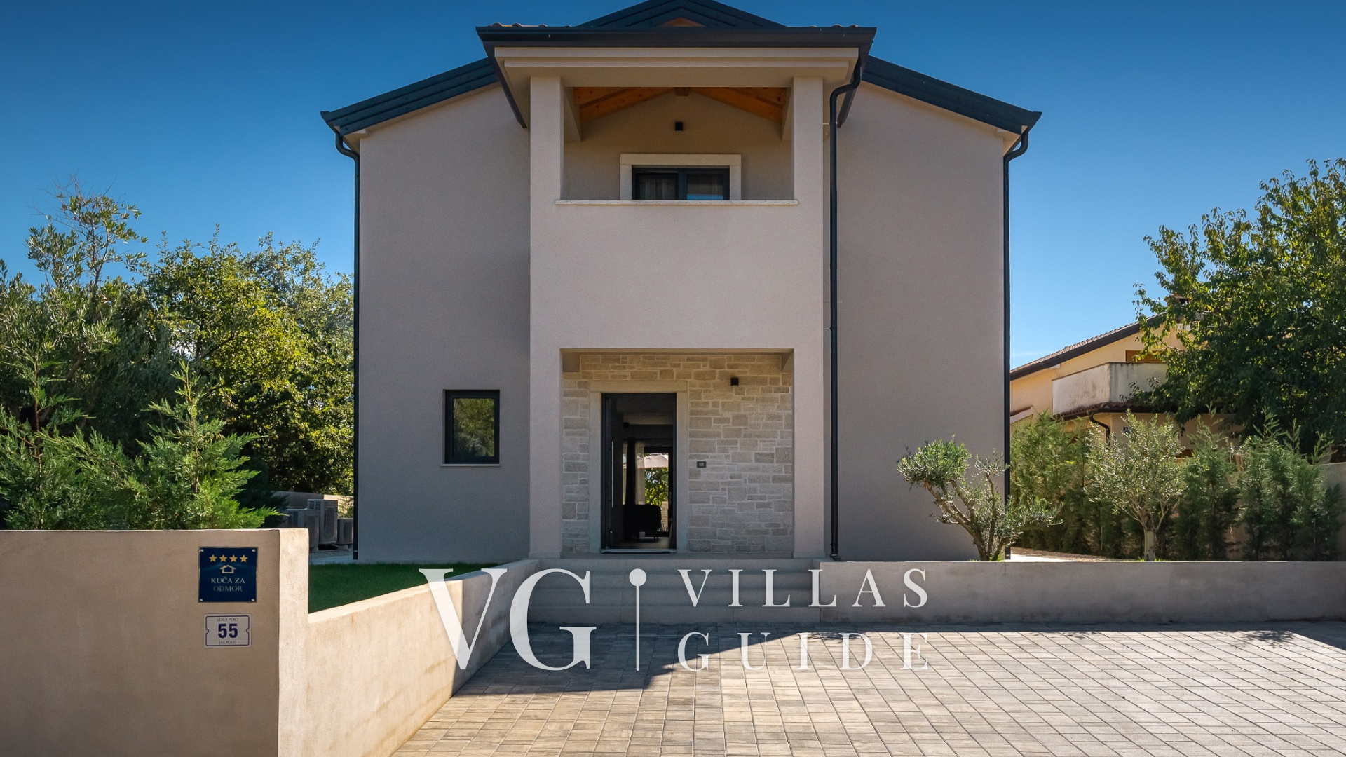 Villa Alves Garden and property exterior