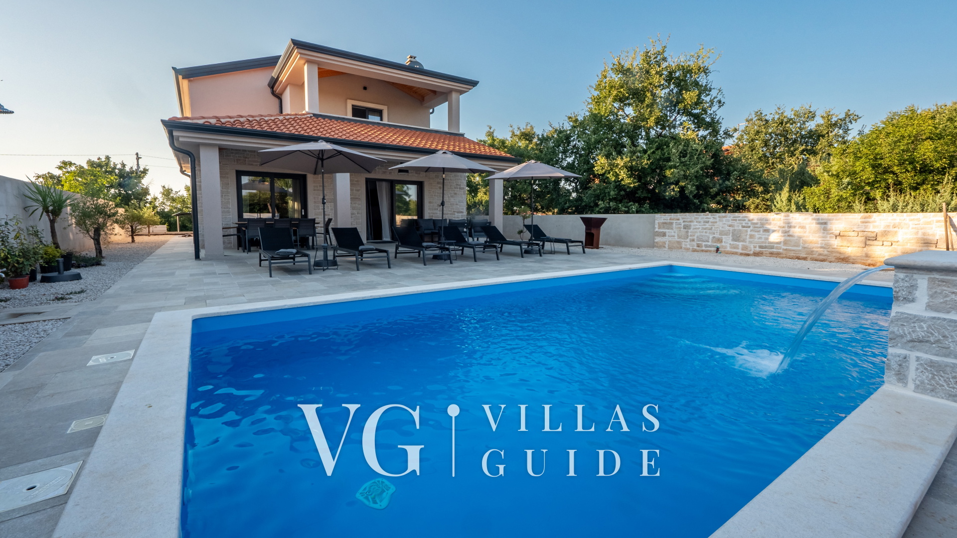 Villa Alves Garden and property exterior