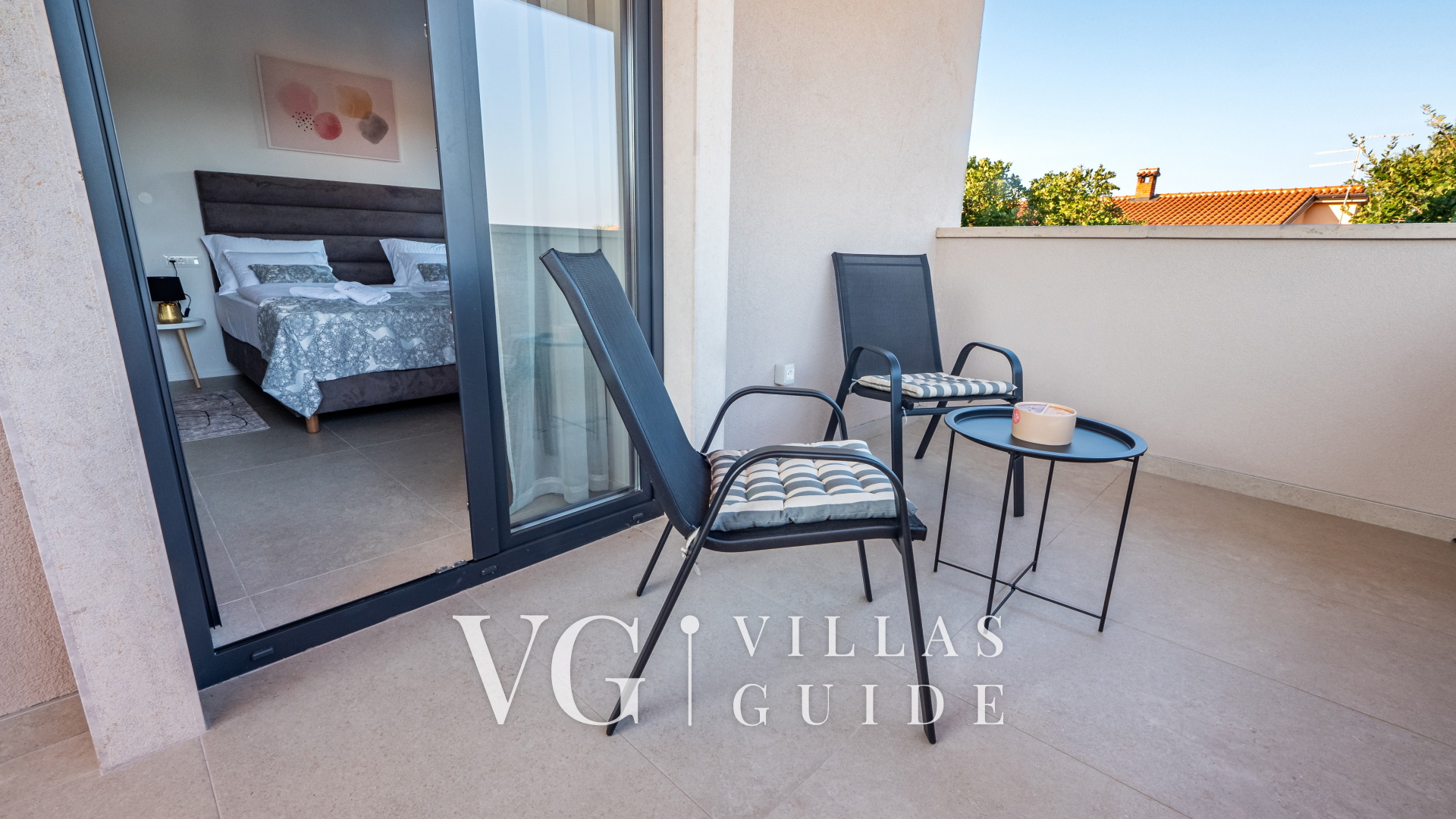 Villa Alves Additional content