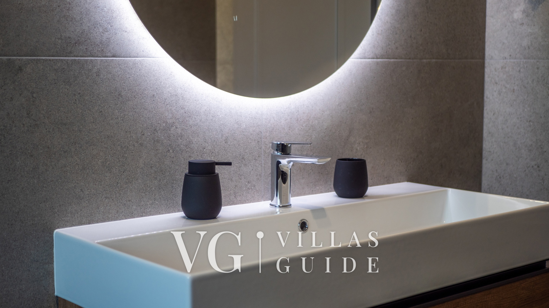 Villa Alves Guest toilet