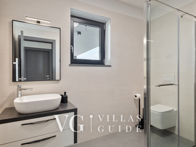 Villa Nea Bathroom