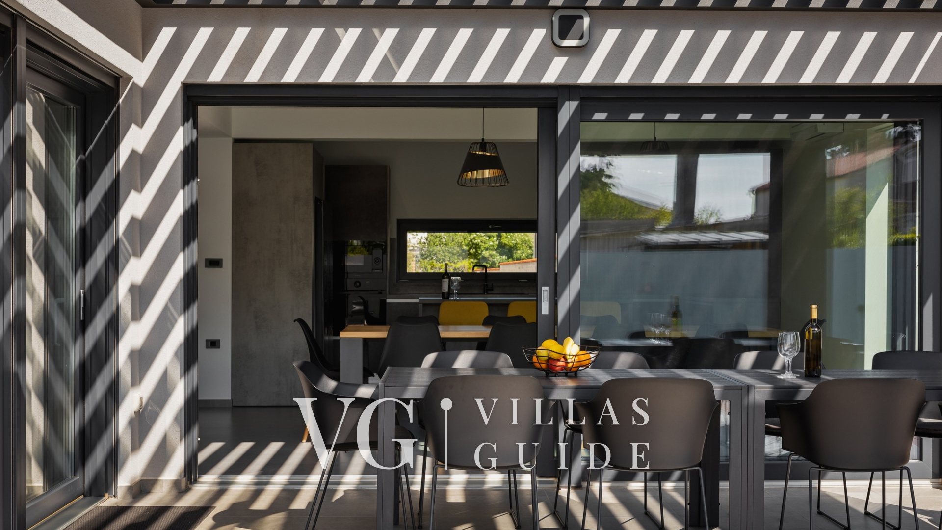 Villa Nea Additional content