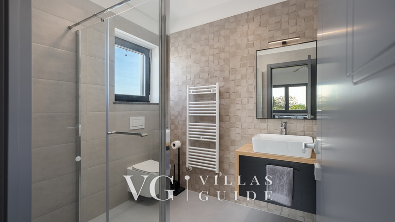 Villa Nea Bathroom