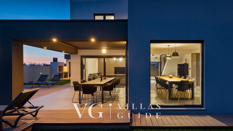 Villa Nea Additional content