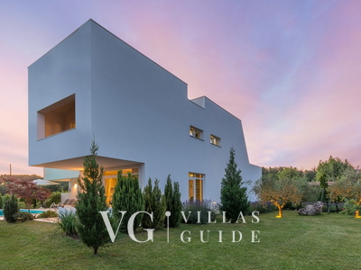 Villa Kate Garden and property exterior