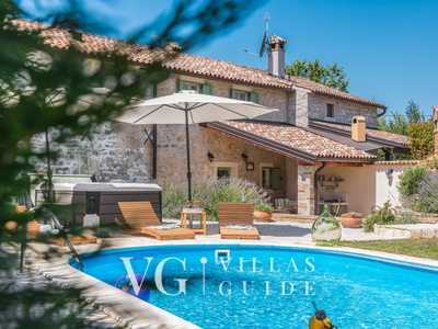 Villa Nonni Garden and property exterior