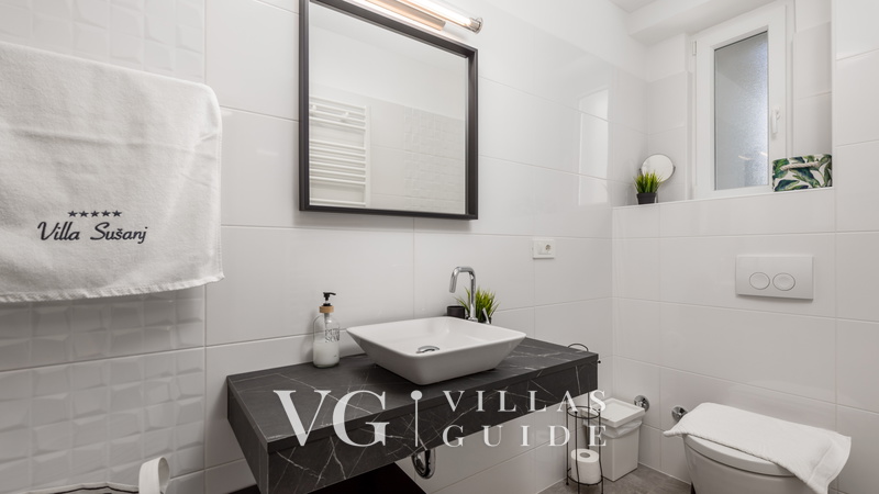Villa Sušanj Bathroom