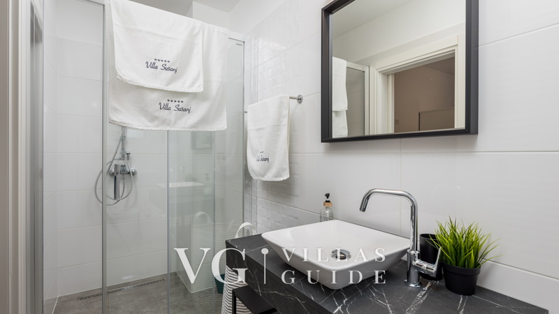Villa Sušanj Bathroom