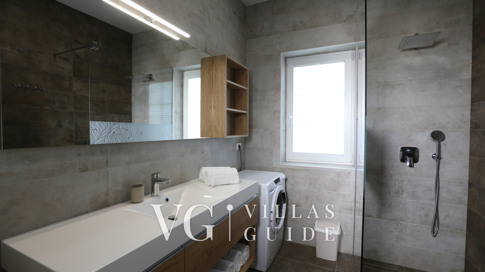 Villa La Graziosa Bathroom