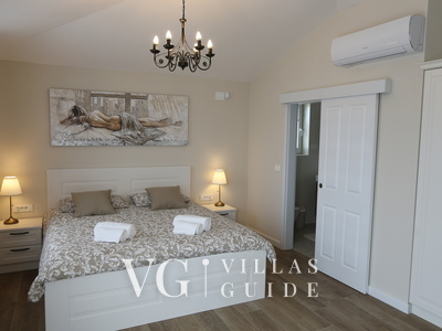 Villa La Graziosa Bedroom