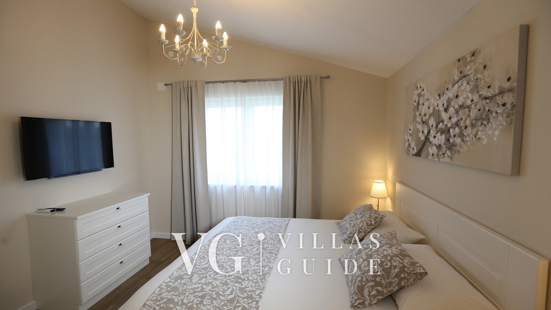 Villa La Graziosa Bedroom