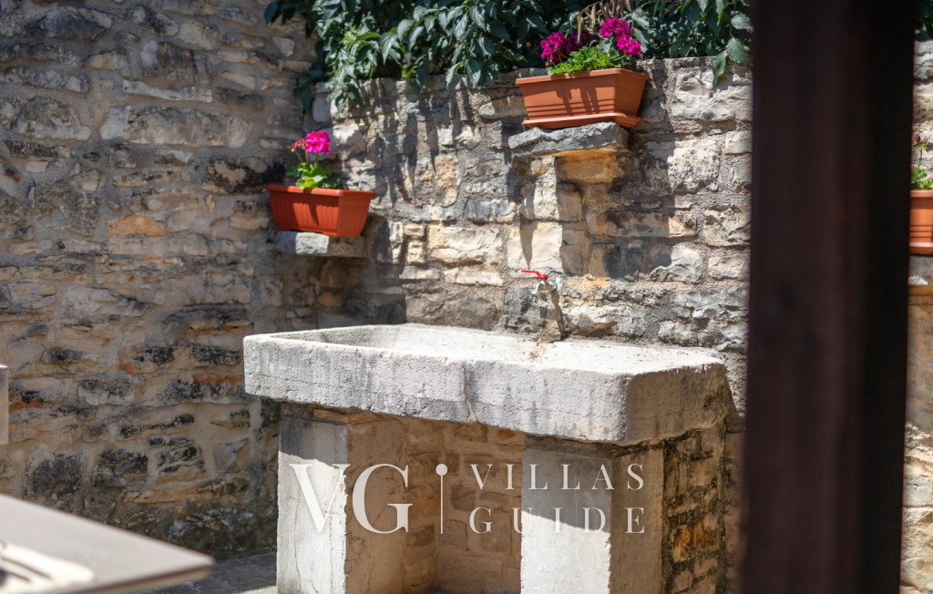 Casa Tessa Additional content