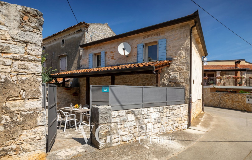 Casa Tessa Garden and property exterior