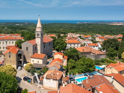 Casa Tessa Garden and property exterior