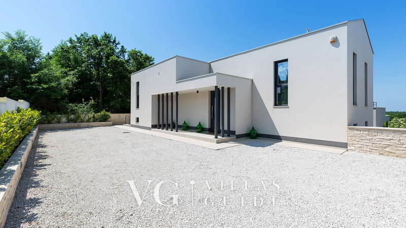 Villa Damian Garden and property exterior