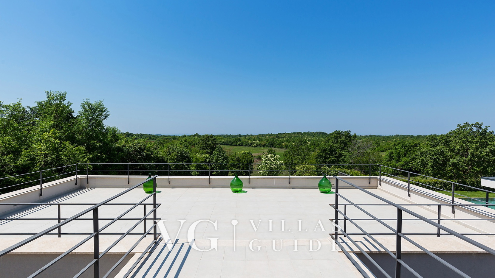 Villa Damian Additional content