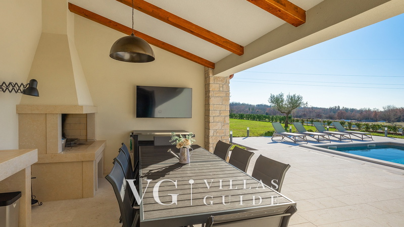 Villa Jurasi Additional content