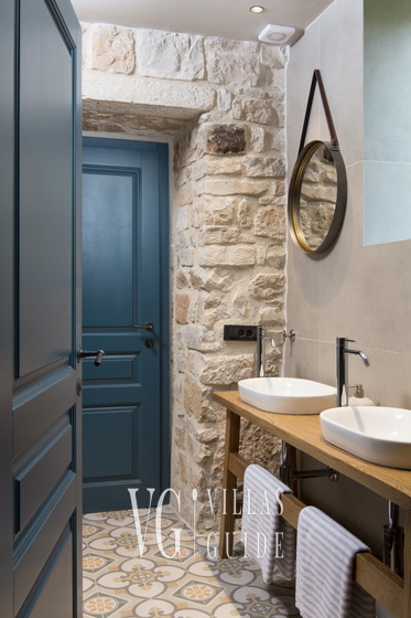 Villa Melon Bathroom