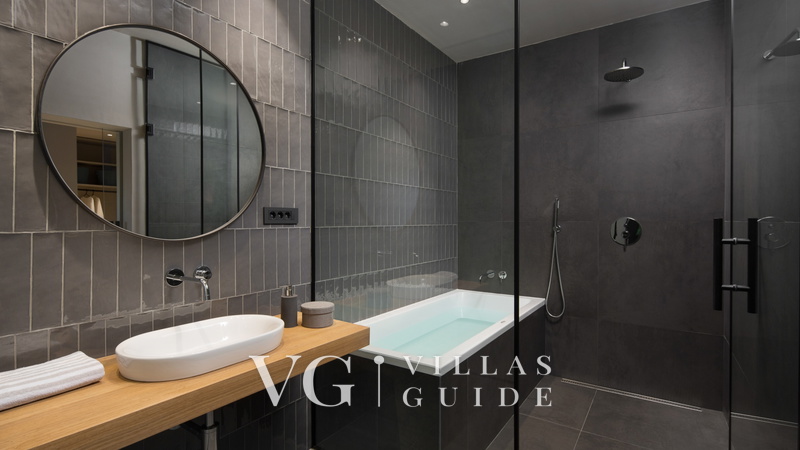 Villa Melon Bathroom