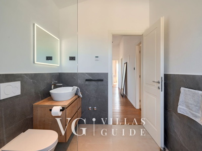 Villa LeGro Bathroom