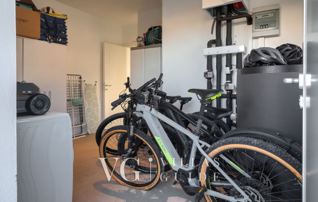 Villa LeGro Additional content