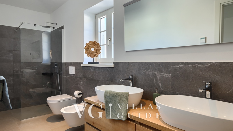 Villa LeGro Bathroom