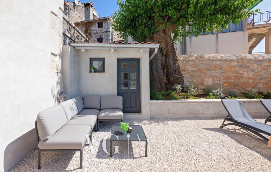 Villa Dvori Additional content