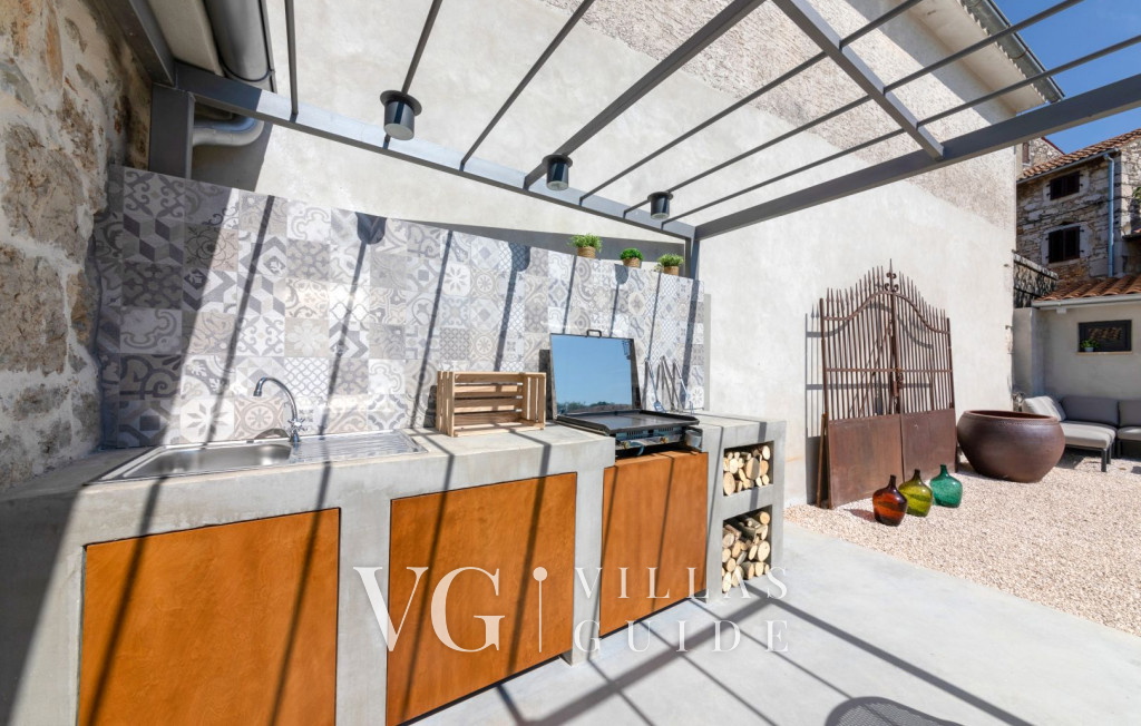 Villa Dvori Additional content