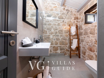 Villa Dvori Bathroom