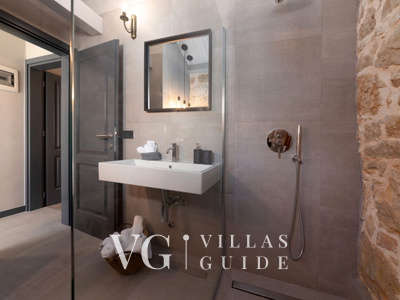 Villa Dvori Bathroom