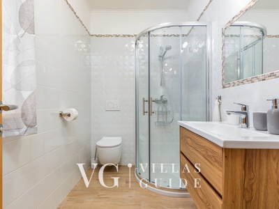 Villa Dussich Bathroom