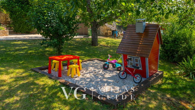 Villa Dussich Additional content