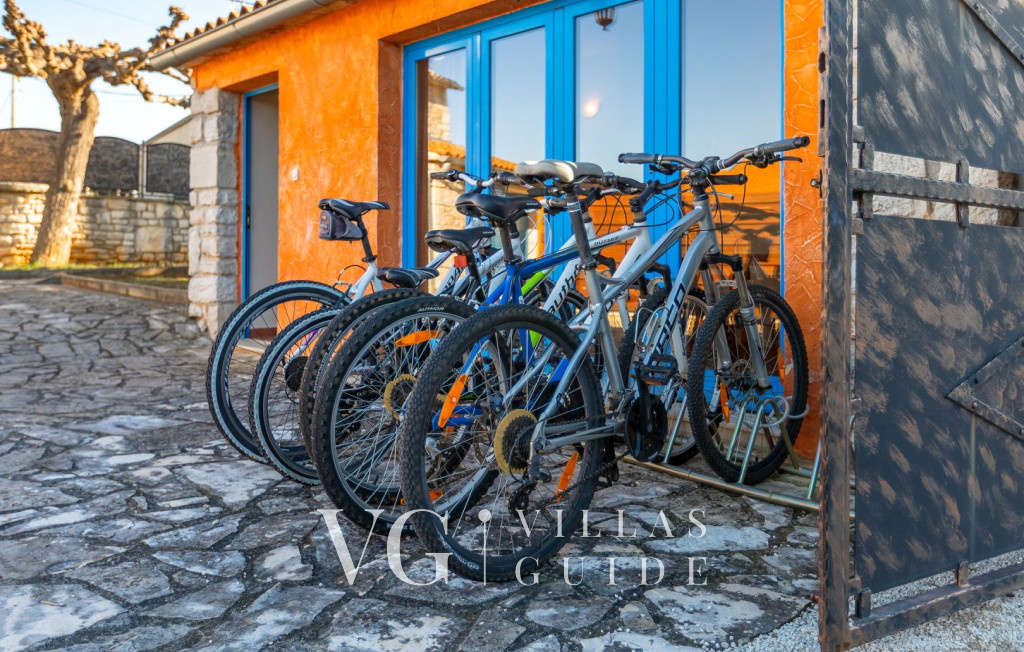 Casa Nadalina Additional content