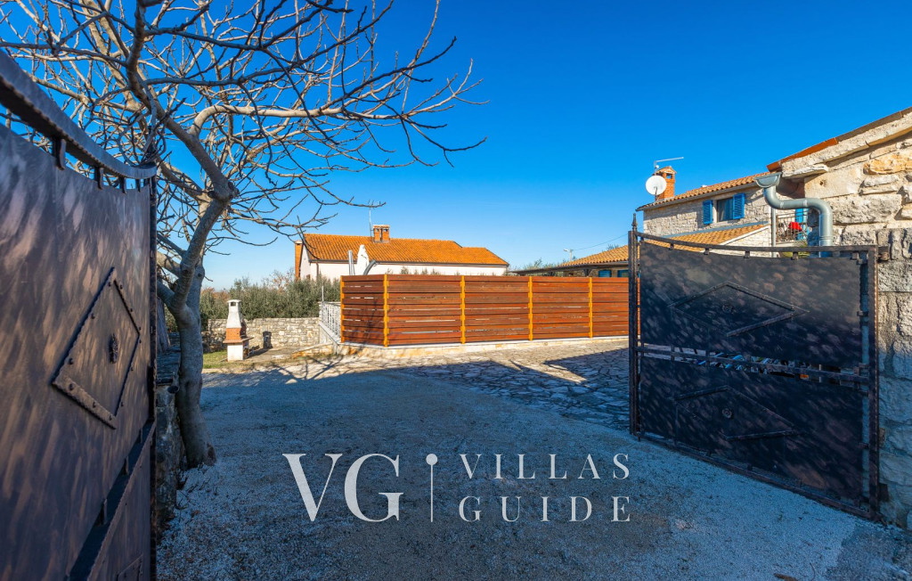 Casa Nadalina Garden and property exterior