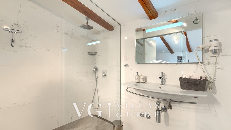 Villa Bruna Bathroom