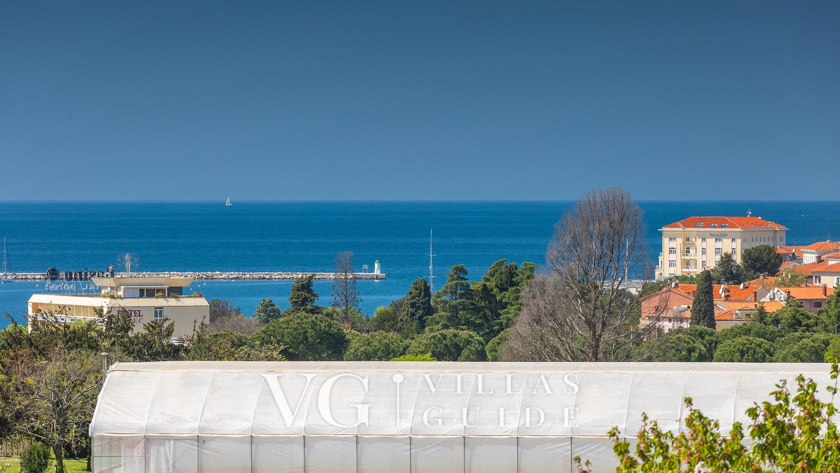 Villa Bruna Additional content