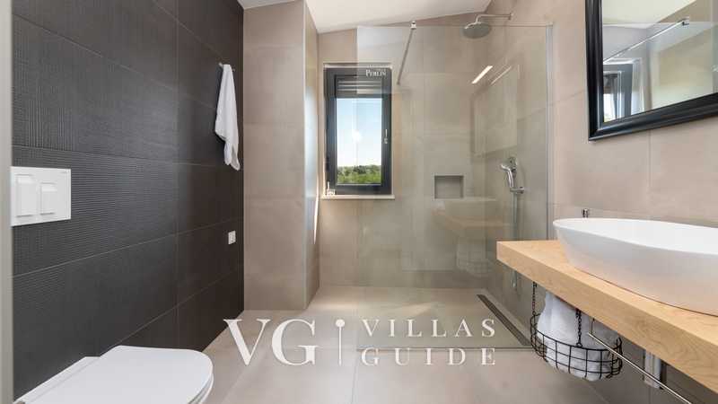 Villa Perlin Badezimmer
