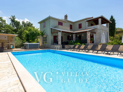 Villa Stupenda Garden and property exterior