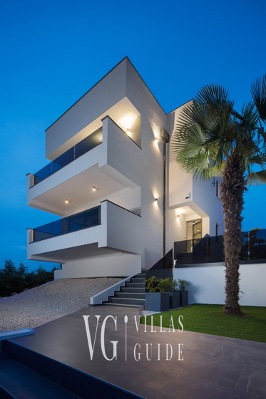 Villa Dea Additional content