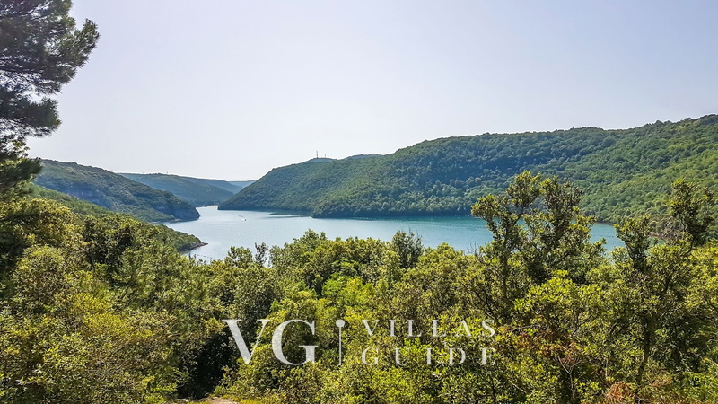 Villa Dea Microlocation