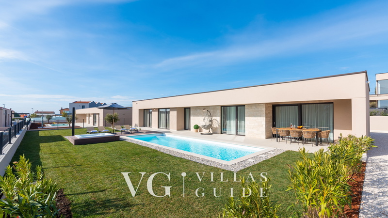 Villa Daleo Garden and property exterior