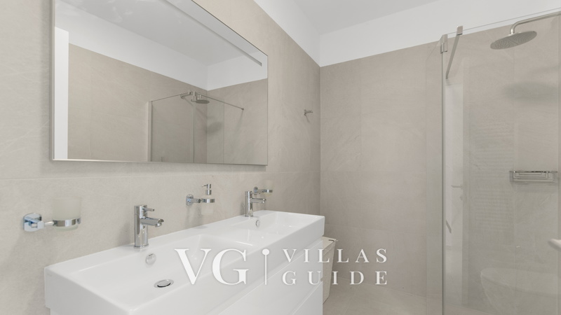 Villa Daleo Bathroom